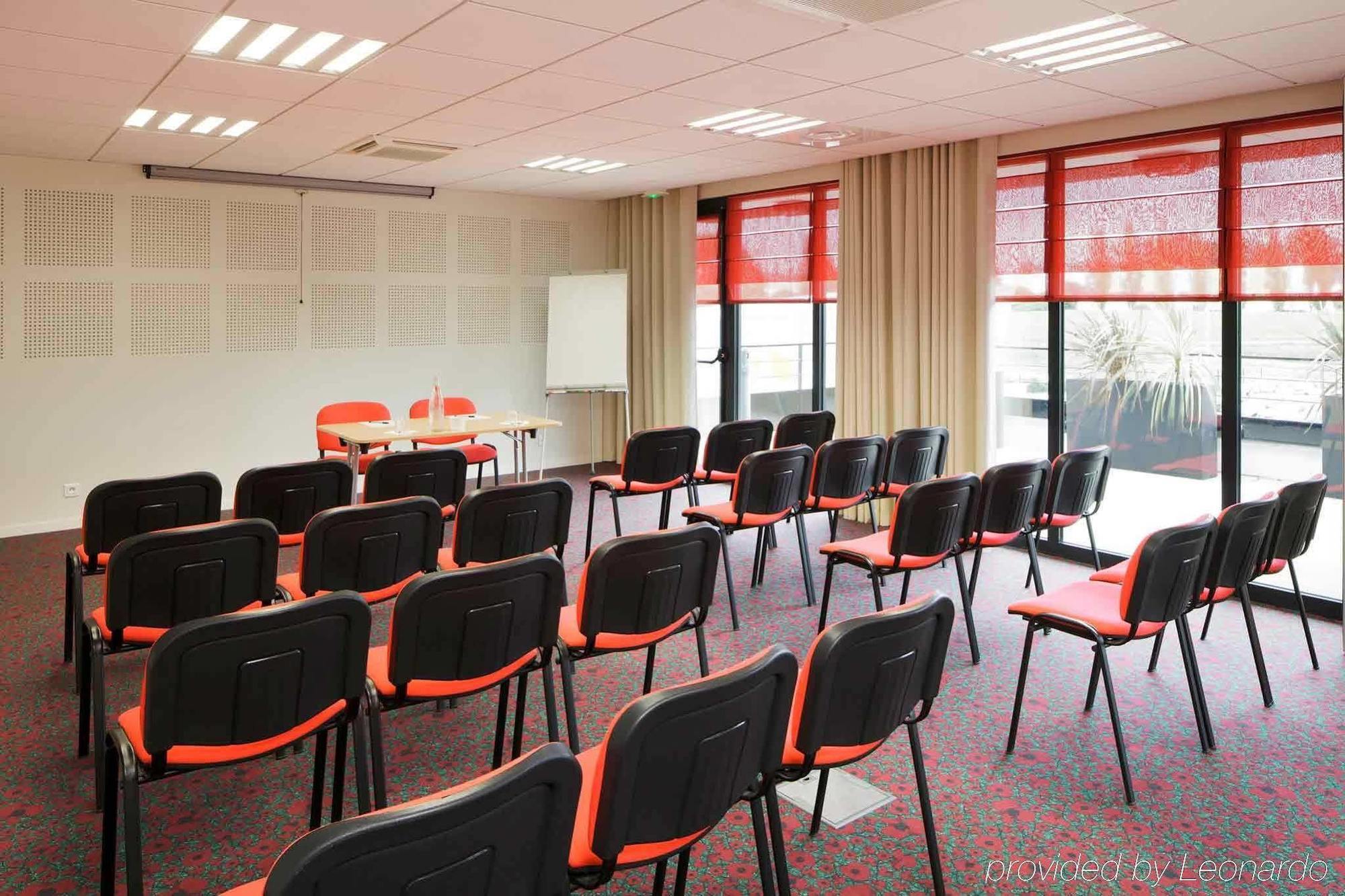 Hotel Ibis Guingamp Coeur De Bretagne Ploumagoar ビジネス 写真